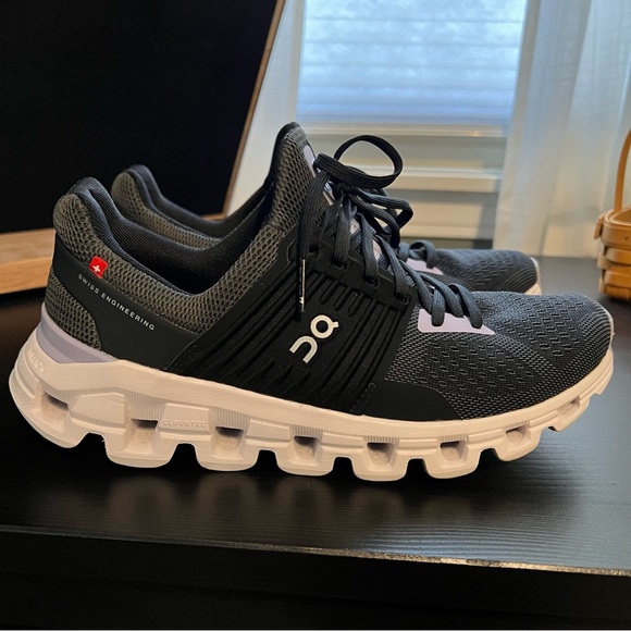 On Running - like new Cloudswift shoes - Picture 6 of 7